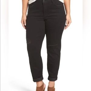 NYDJ Sylvia Black Distressed Jeans